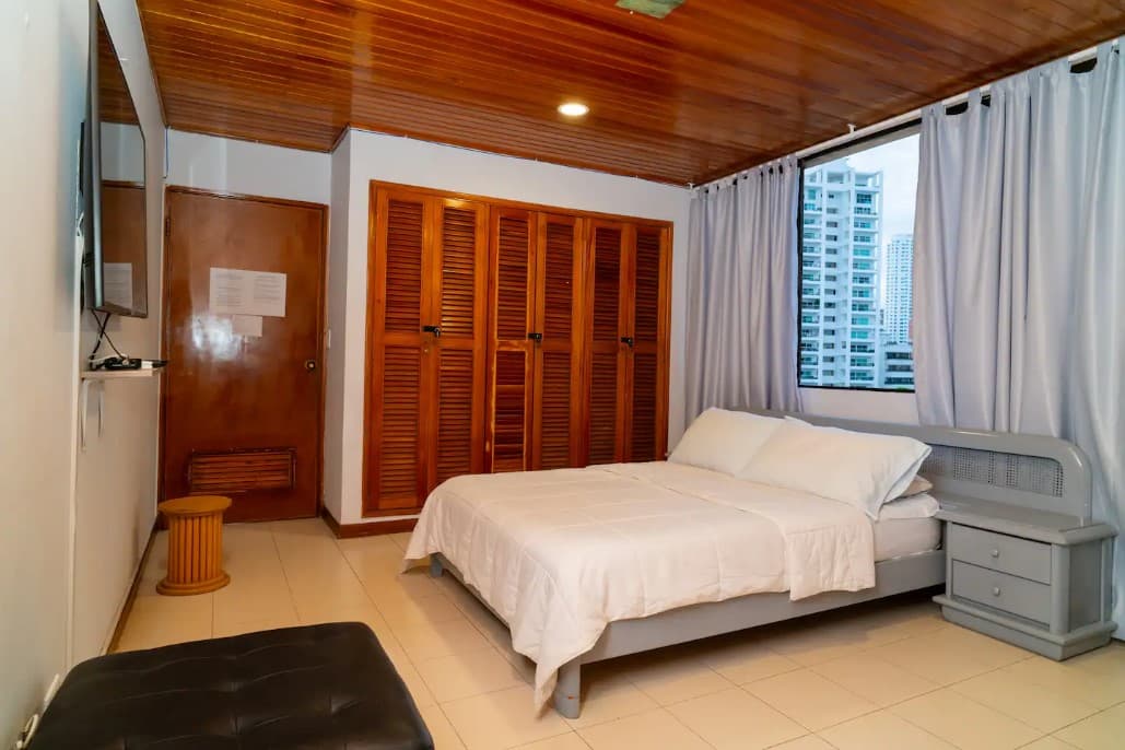 Habitación doble con baño a una cuadra del mar